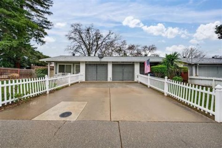 	Ellen DeGeneres: Portia de Rossi will be with me ’til death	