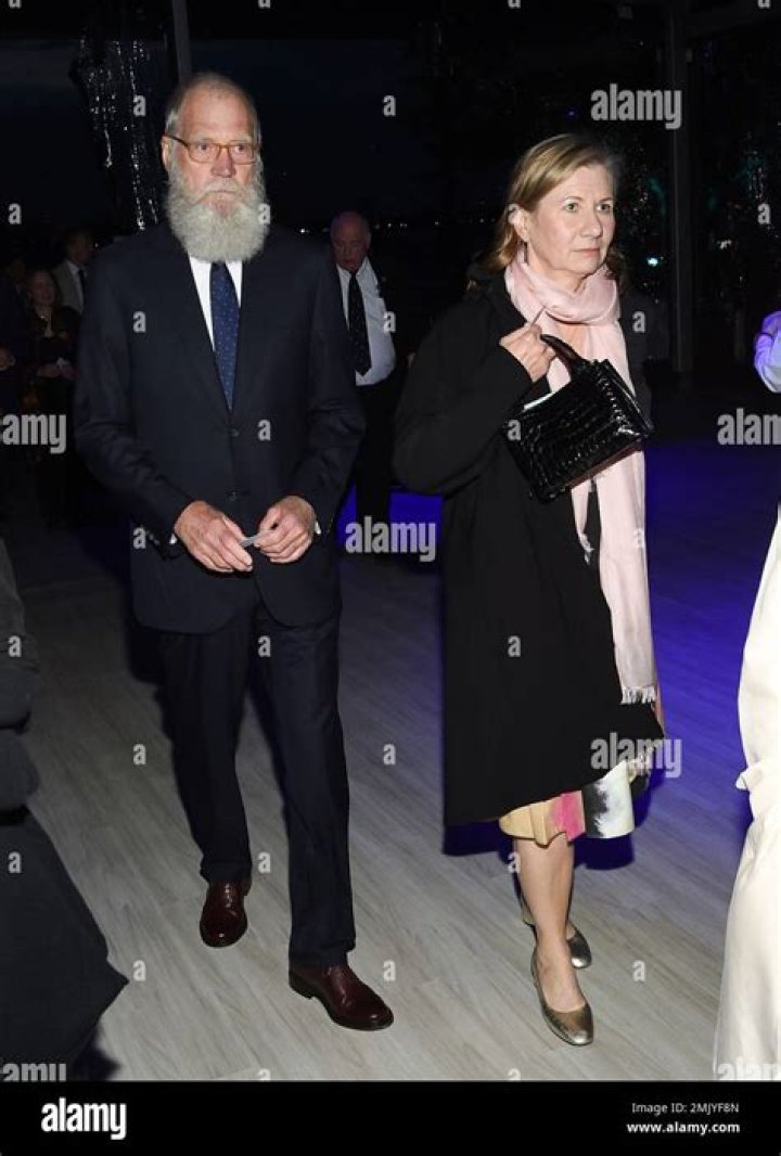 David Letterman apologizes to his wife for bangin’ those staffers