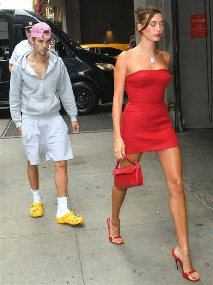 Hailey & Justin Bieber did not coordinate for her big Krispy Kreme-Rhode launch