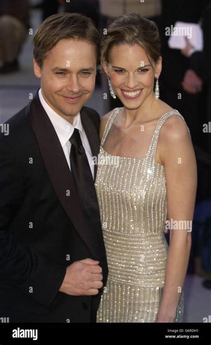 Hilary Swank and Chad Lowe are really over now