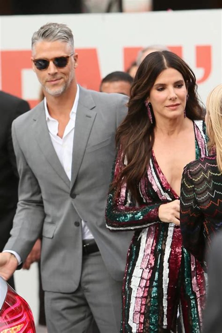 Is Sandra Bullock dating her old flame, Troy Aikman?