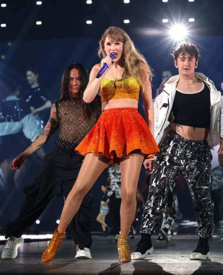 Is Taylor Swift pissed off because people are laughing at her Grammys reaction shot?