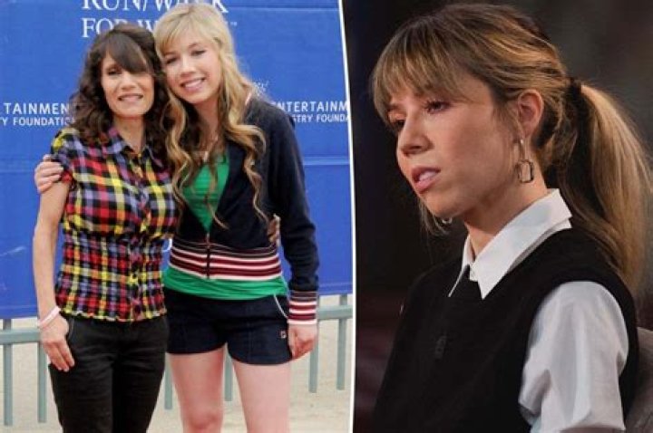 Jennette McCurdy shares an email where her mom called her awful names