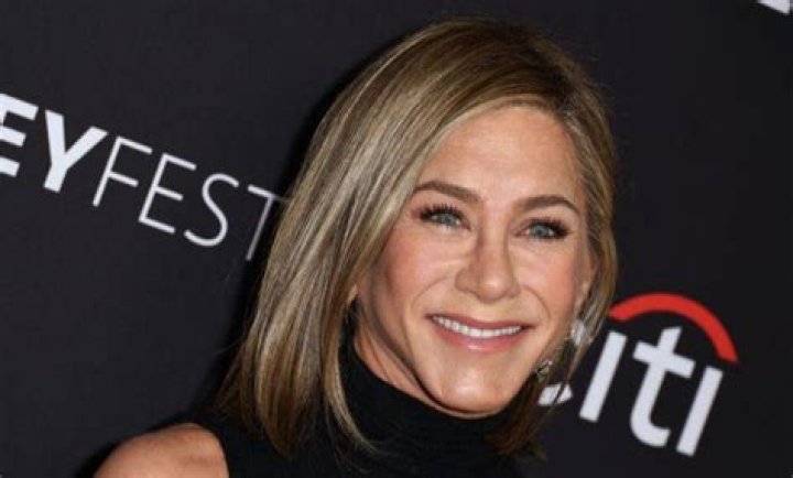 Jennifer Aniston is back to eating carbs after decades of no-carb Atkins dieting
