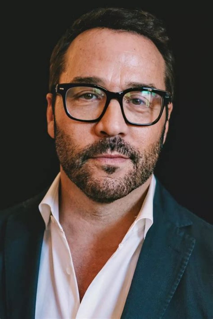 	Jeremy Piven charges $15,000 for a ten minute Zoom call	