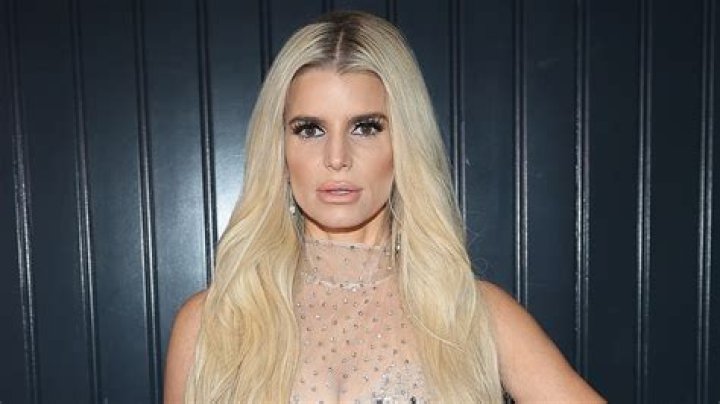 Jessica Simpson forgot about that whole ‘$4 million Weight Watchers contract’ thing