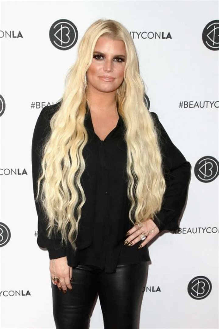Jessica Simpson laughed with Tony at Carrie’s claim he calls her