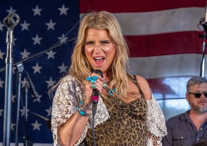 Jessica Simpson’s timeline on the night she hooked up with Mayer