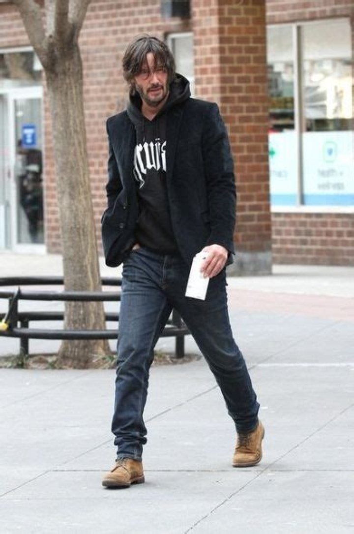 bitchy | Keanu Reeves Steps Out In NYC