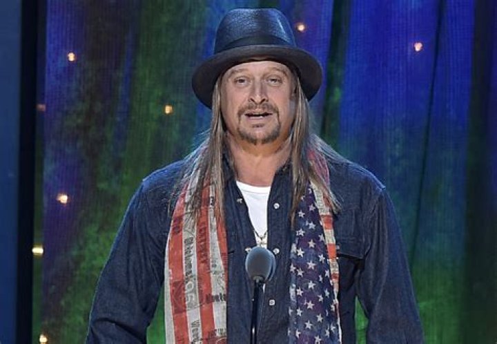 Kid Rock got sloppy drunk & trashed Oprah & Joy Behar for some reason