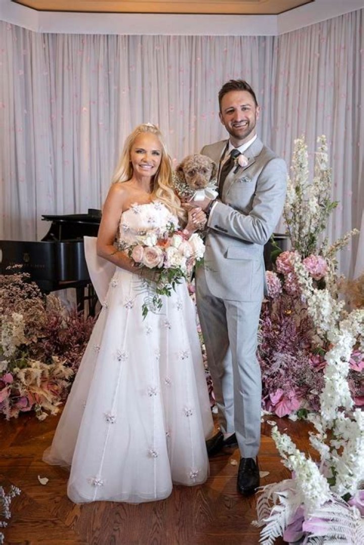 Kristin Chenoweth and Josh Bryant got married in Dallas over the weekend