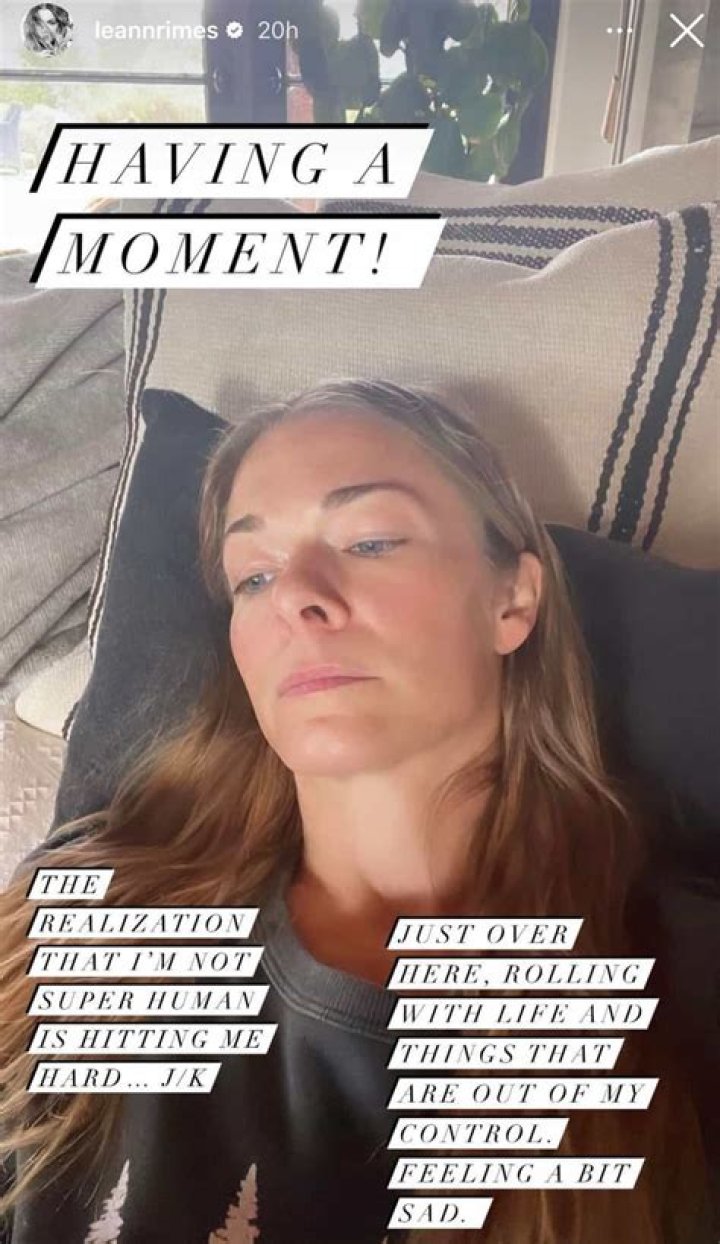 LeAnn Rimes throws a Twitter-hissy when a random person tells her to eat