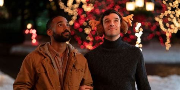 Netflix’s first gay holiday romcom, ‘Single All the Way,’ is so cute and funny