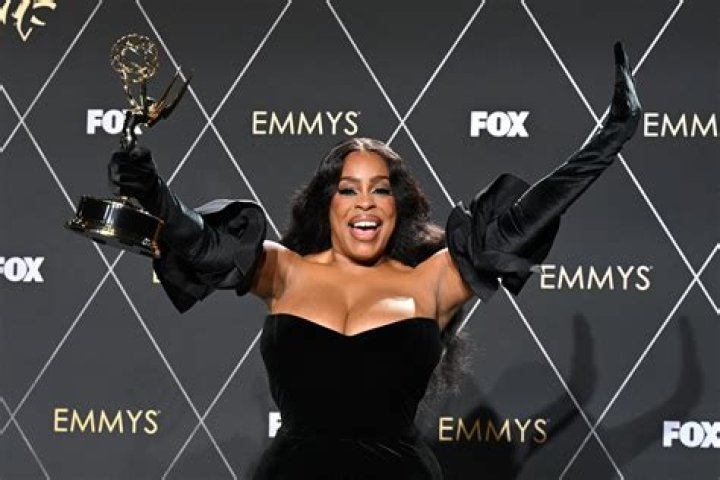 Niecy Nash gave a moving speech at the Emmys in Greta Constantine
