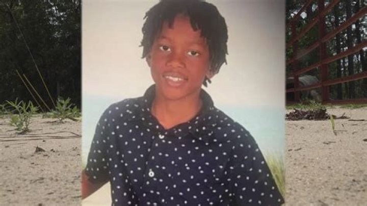 Nine year-old Noah Cyrus’ Twitpics – cute or inappropriate?