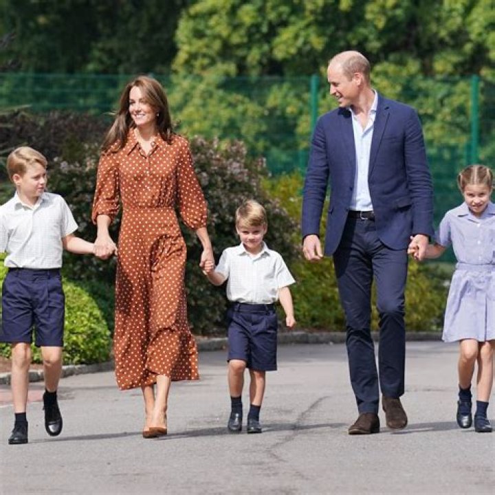 Prince William & Kate took Prince George on a tour of Eton this week