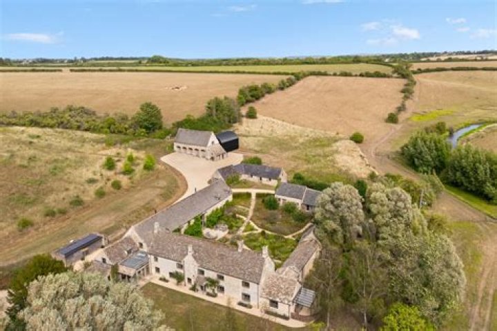 Princess Beatrice & Edo Mozzi just purchased a £3 million Cotswolds home