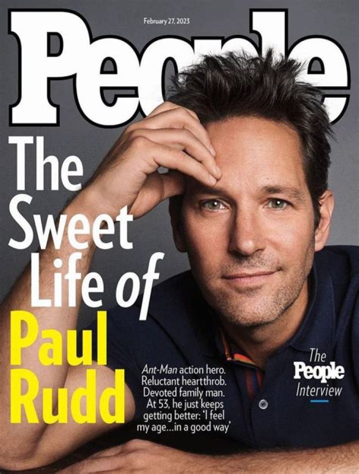 Ryan Reynolds walks around like he’s posing for a magazine