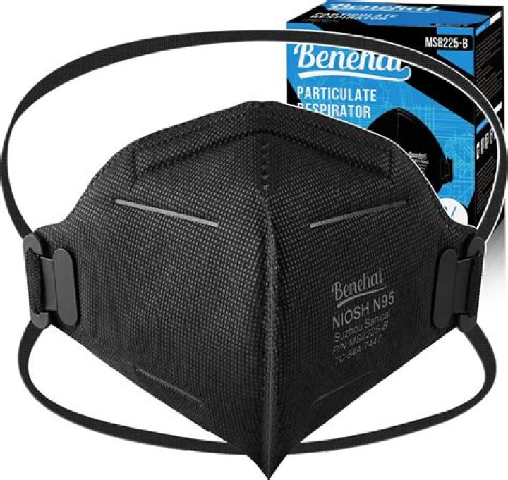 Sailor Brinkley Cook defended wearing a much-coveted N95 mask in NYC