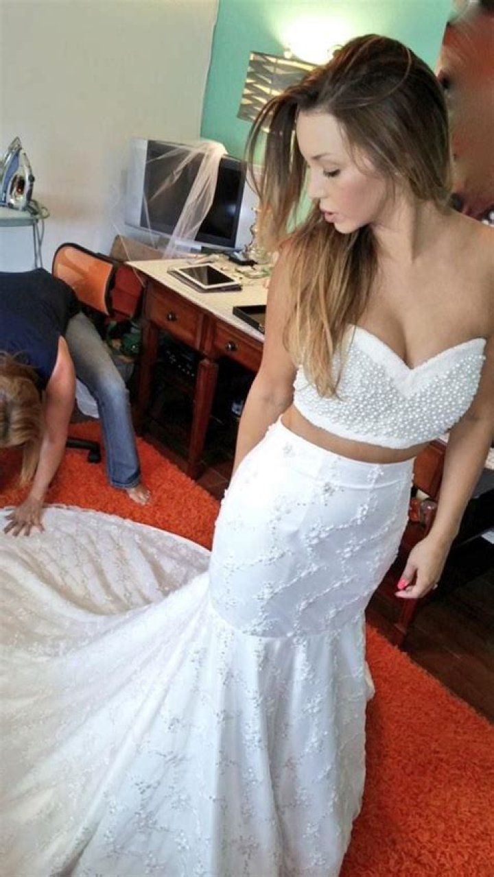 Scheana Marie wore a crop top for her fancy wedding: classy or trashy?