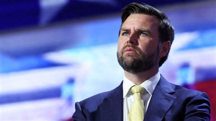 Seth MacFarlane on feud w/ Jon Stewart: ‘my publicist forbid me to talk about it’