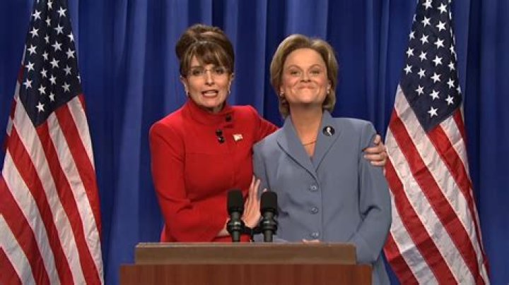 Tina Fey mocks NBC & Sarah Palin