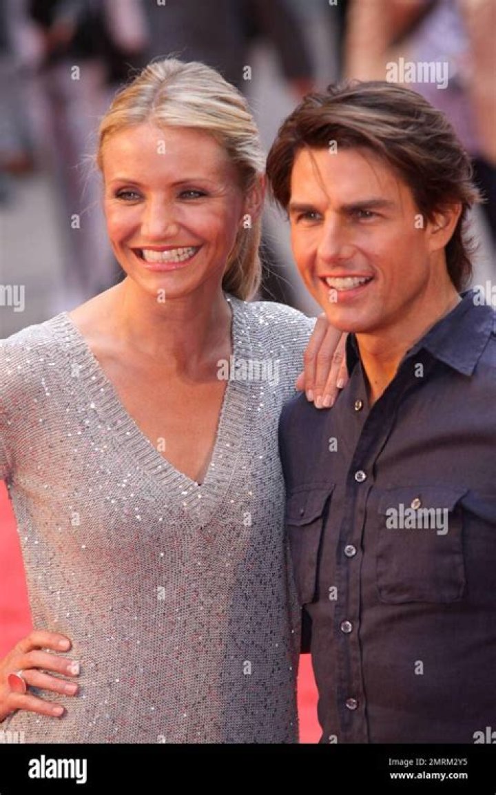 Tom Cruise & Cameron Diaz try to convince Katie Holmes to have another baby